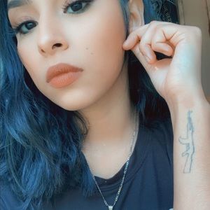 Meet your Posher, Brenda